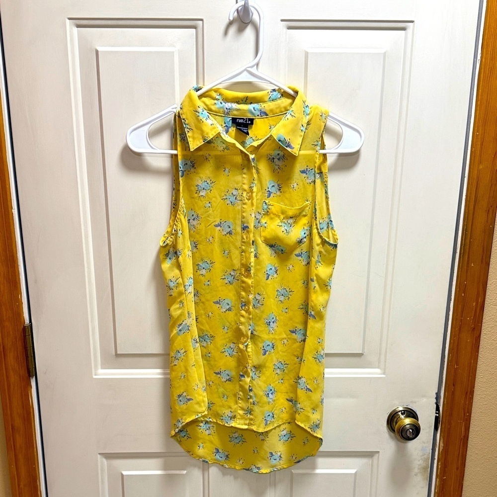 Rue 21 Semi Sheer Floral Yellow Sleeveless Blouse size S